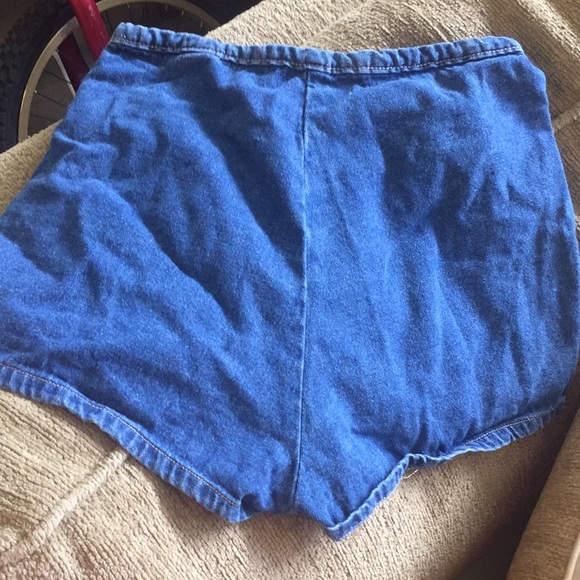 American Apparel denim shorts - Picture 2 of 3